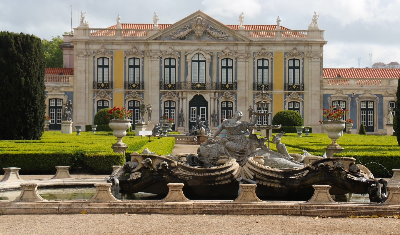 Lisbon & Sintra for History Savys Queluz