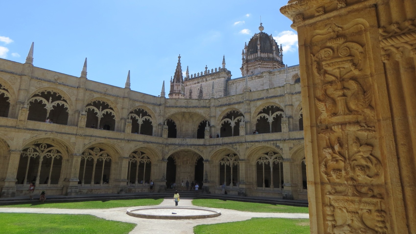 Lisbon-Highlights-Medieval-district-by-tuk-tuk-lisbon-jeronimos-monastery