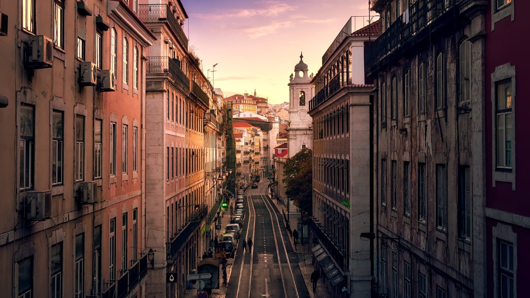 Lisbon-&-Surroundings-with-Alentejo-World-Heritage-downtown-streets