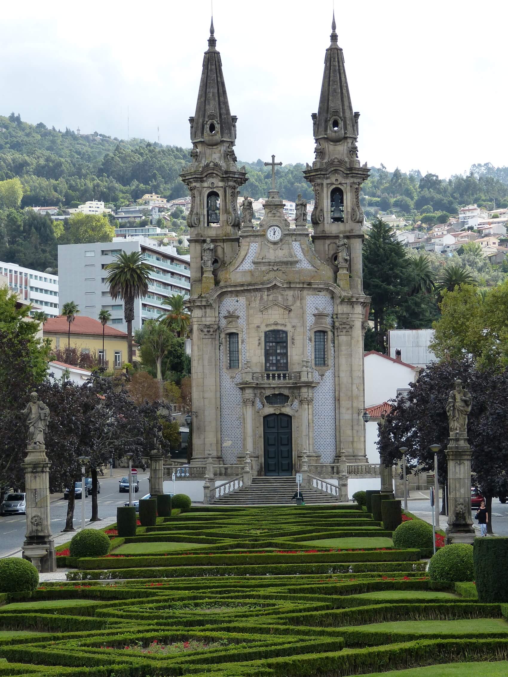 Porto Surrounding With Coimbra Cultural Tour Braga cathedral