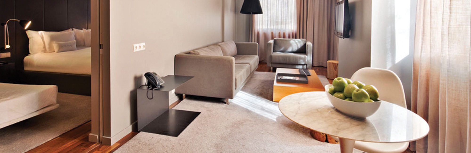 AP - Club Apartment | T1 Banner
