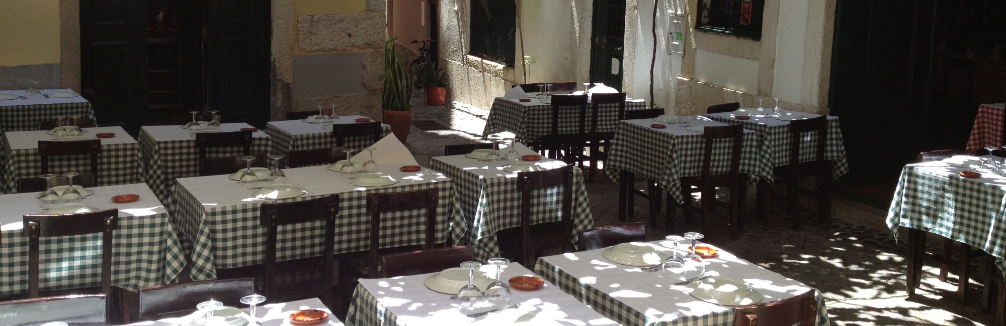 LR Restaurant Banner