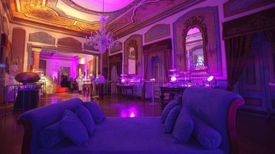 17th Century Charming Palace Sofa