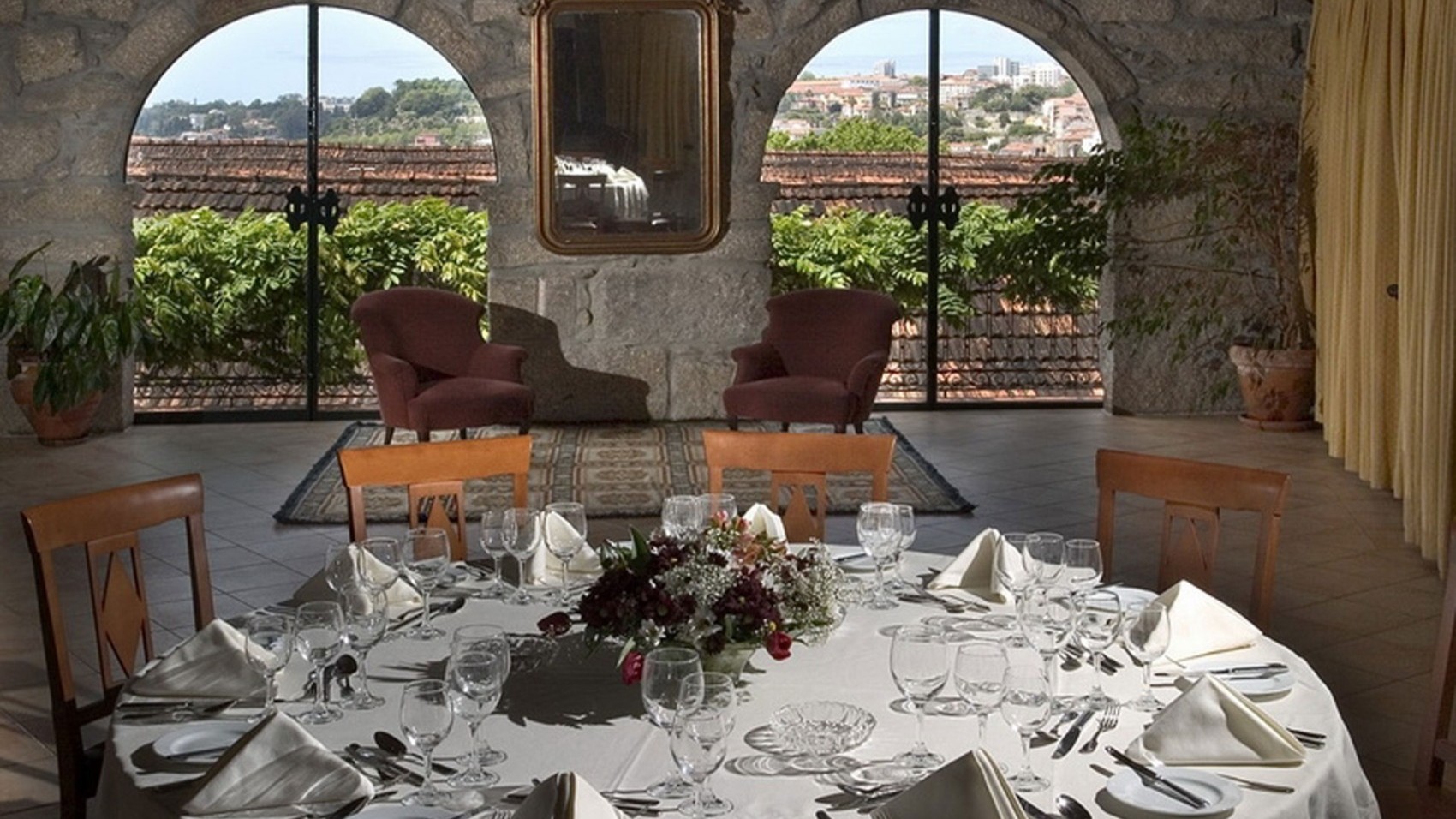 17th Century Wine Lodge Table