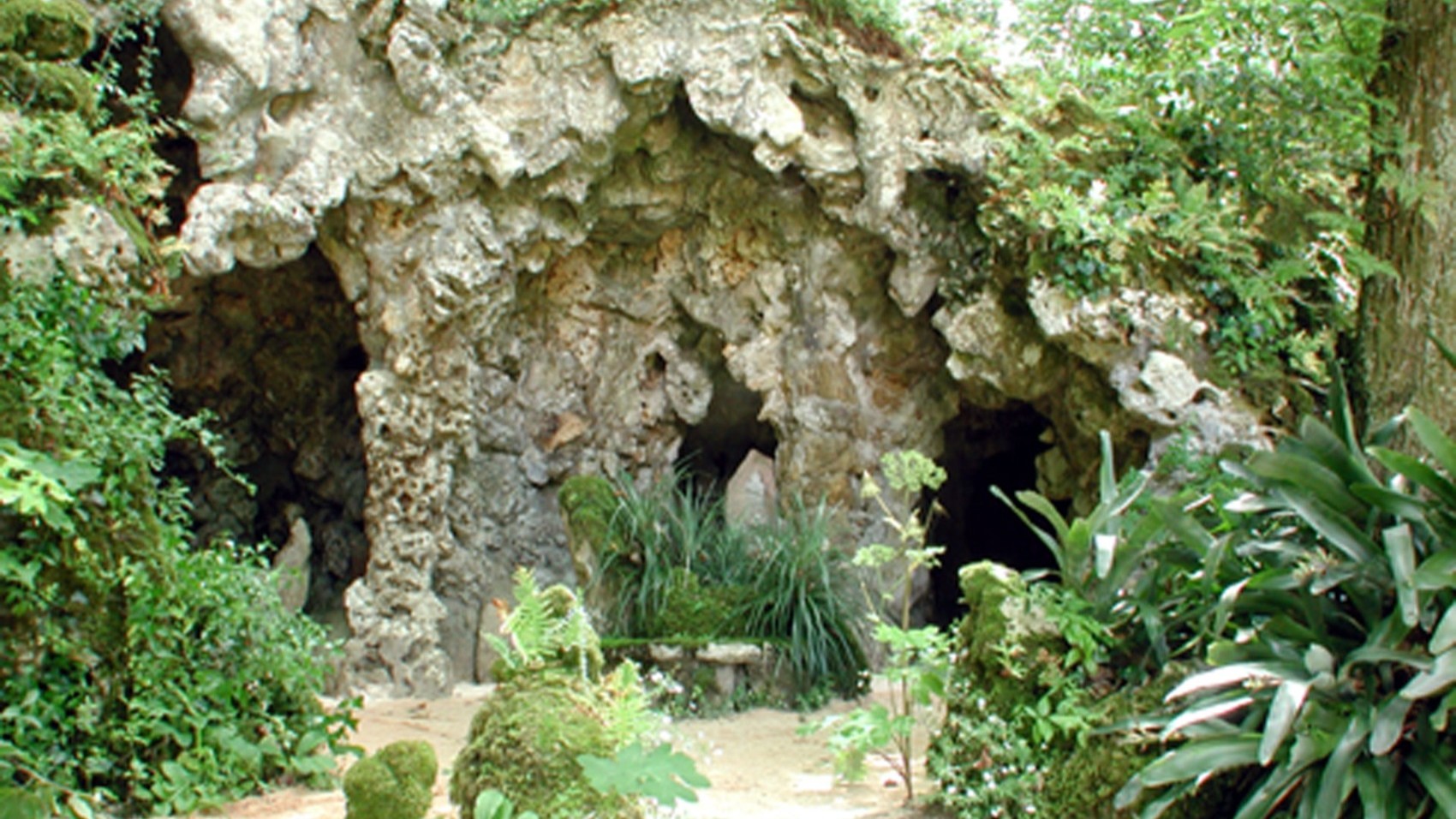 20th Century Palace Cave