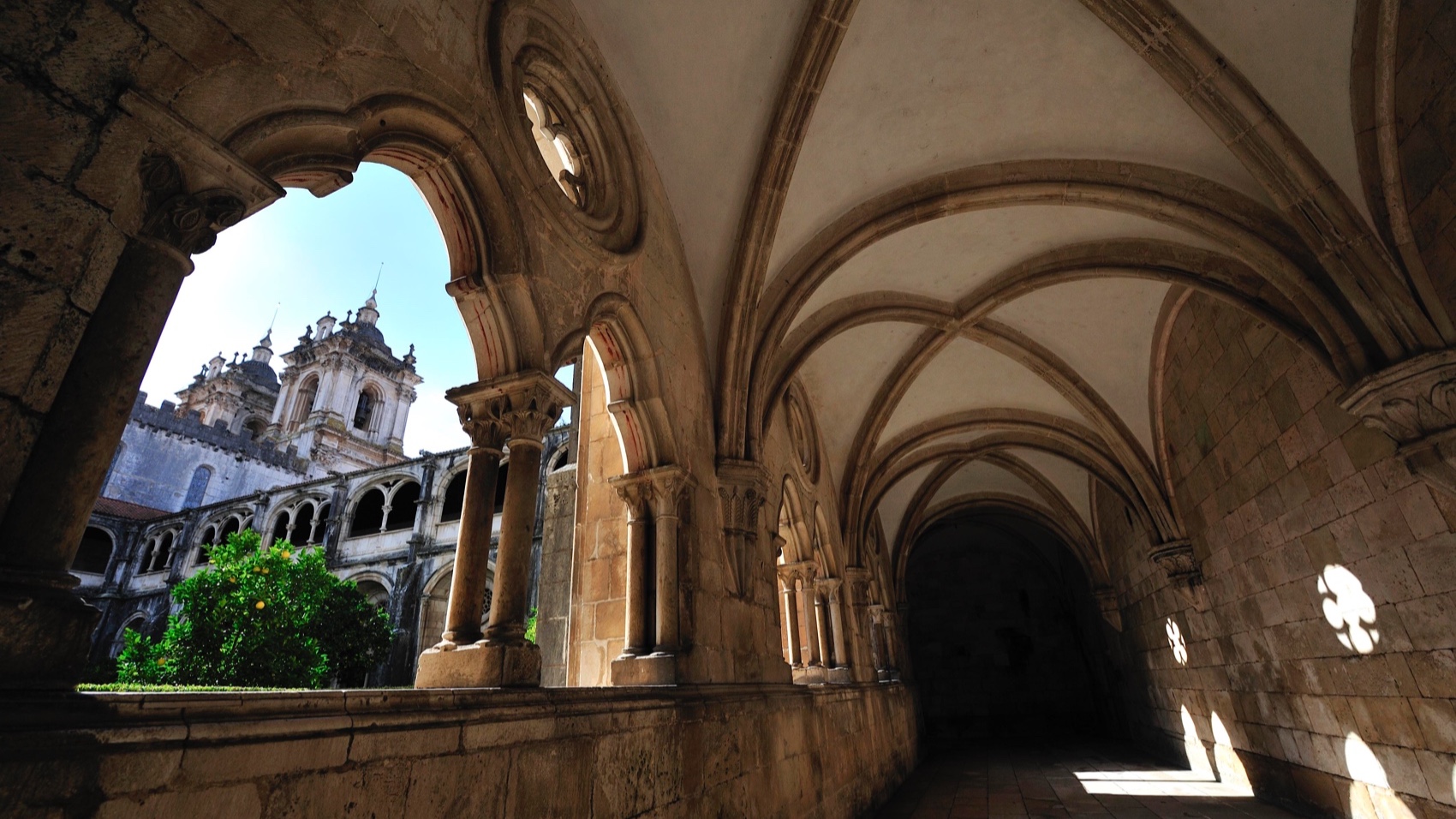 Turismo Centro de Portugal - Alcobaca Batalha Monasteries with Obidos arch