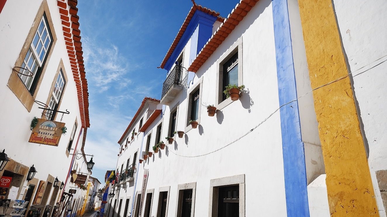 Turismo Centro de Portugal - Alcobaca Batalha Monasteries with Obidos village