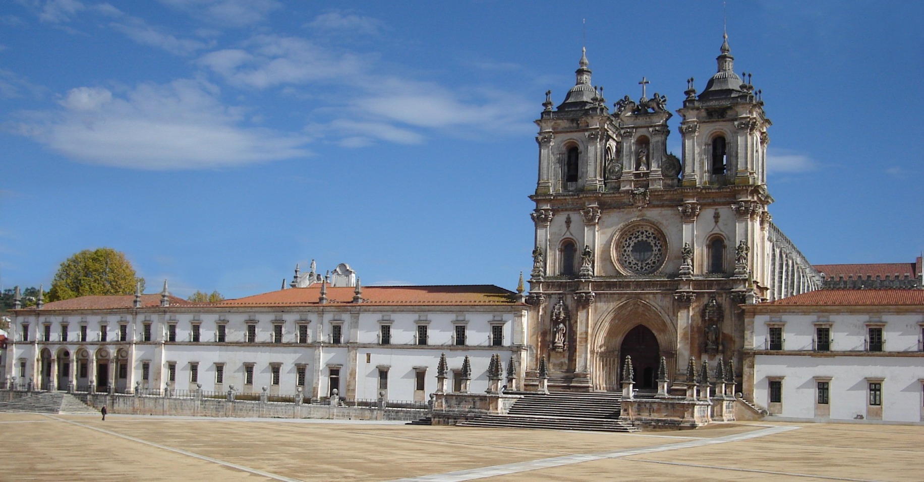 Alcobaça-Batalha-Monasteries-with-Fátima-Monastery-CREDIT-Turismo-Centro-De-Portugal