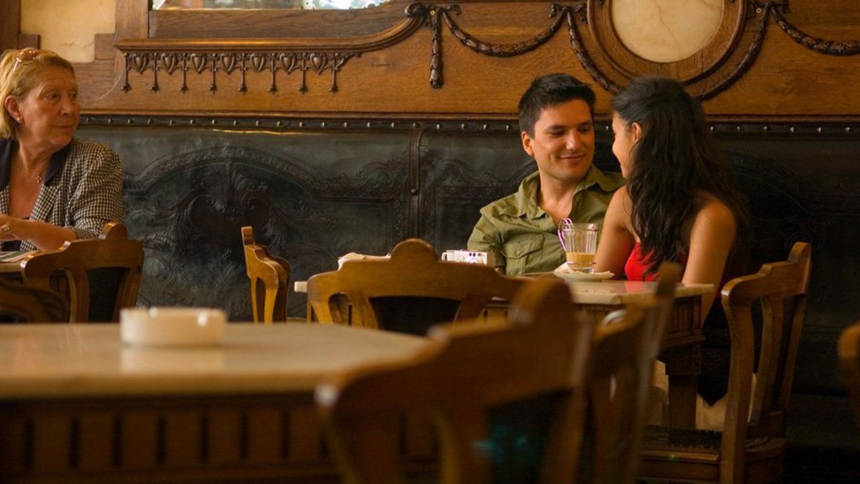 Couple CFM Restaurant