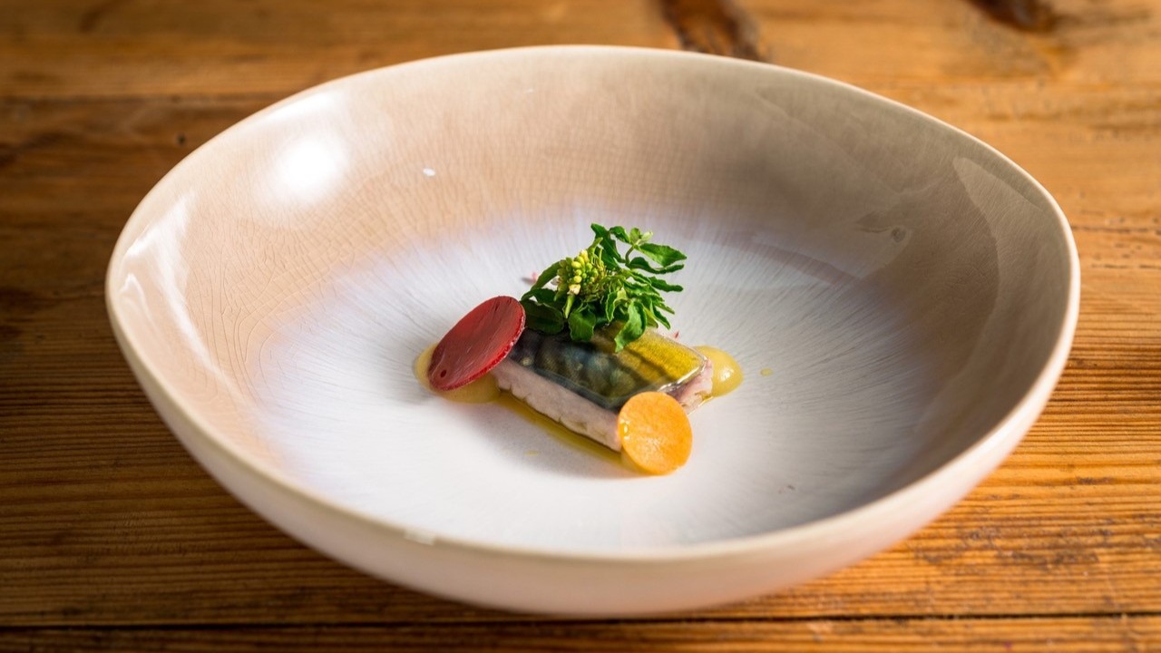 Dish AM Restaurant