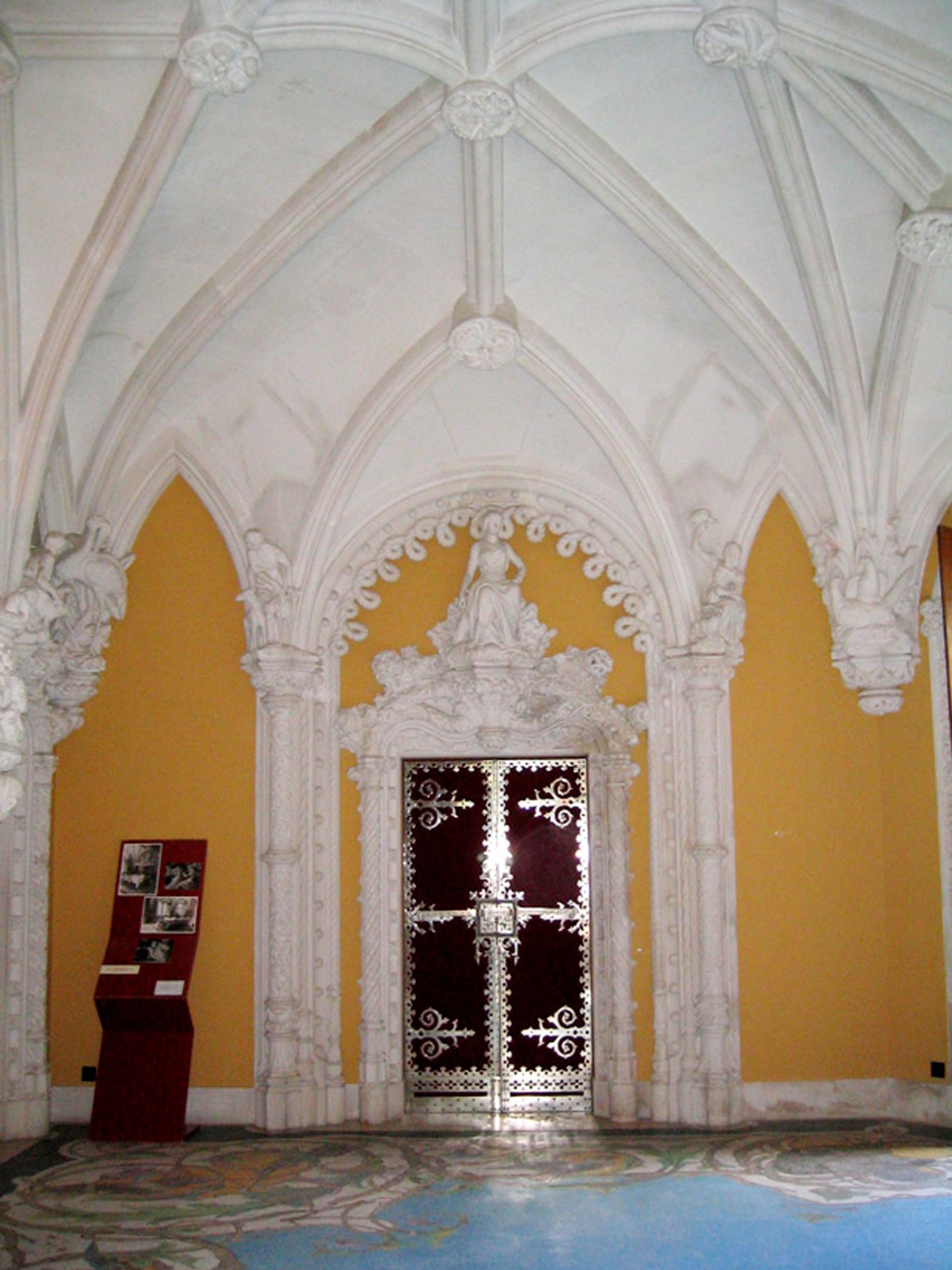 Door 20th Century Palace