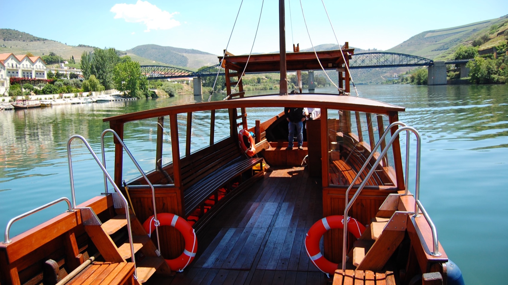 Douro Sailing and Cycling through Vineyards