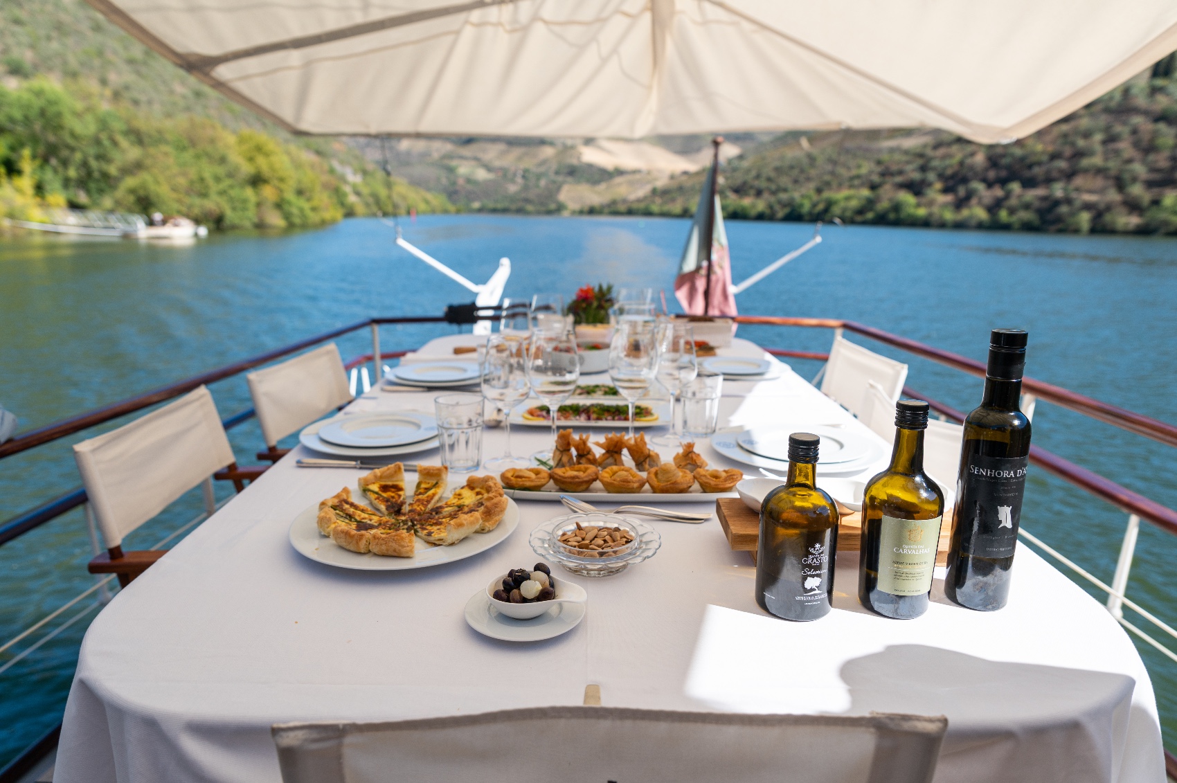 Douro Ultimate Winery and Sailing Journey cruise lunch