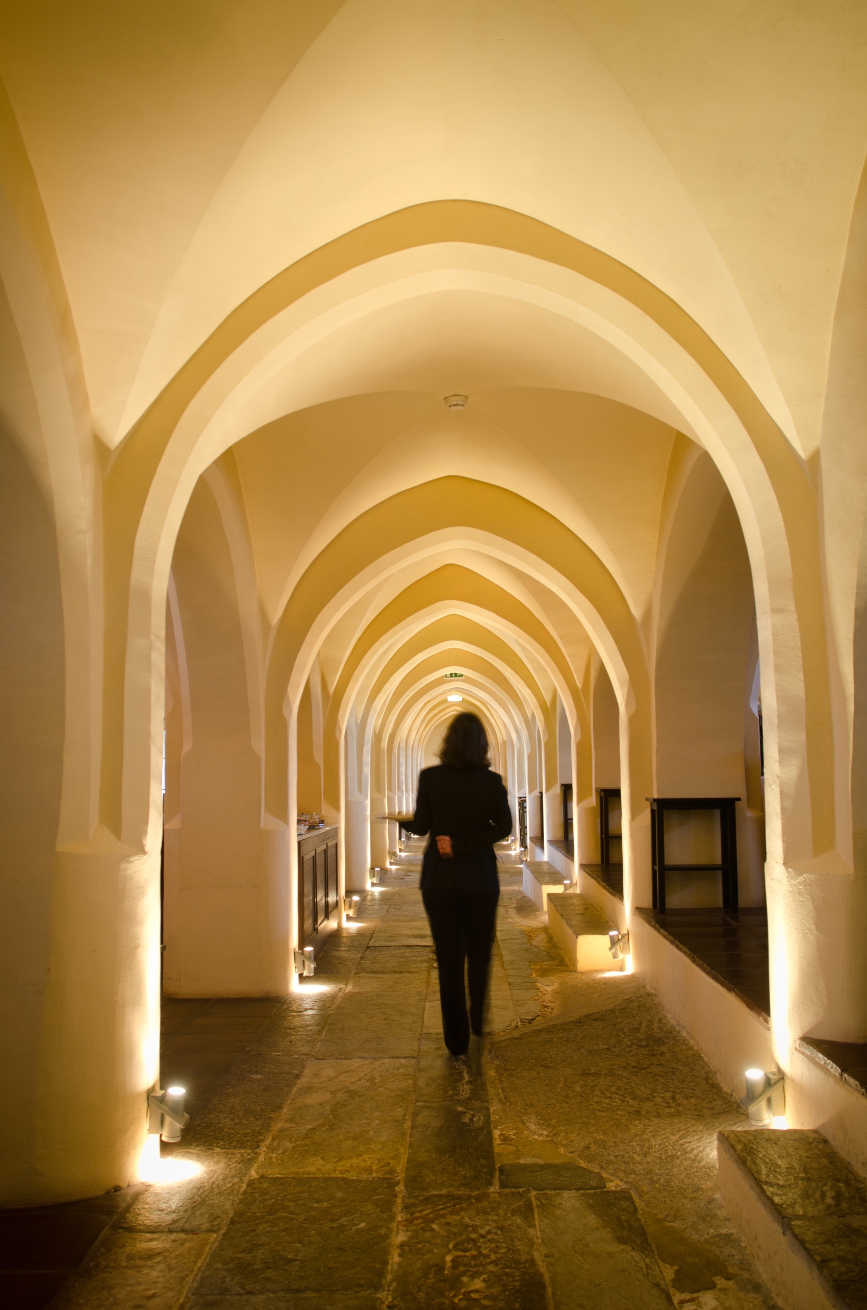 DV Restaurant Arch