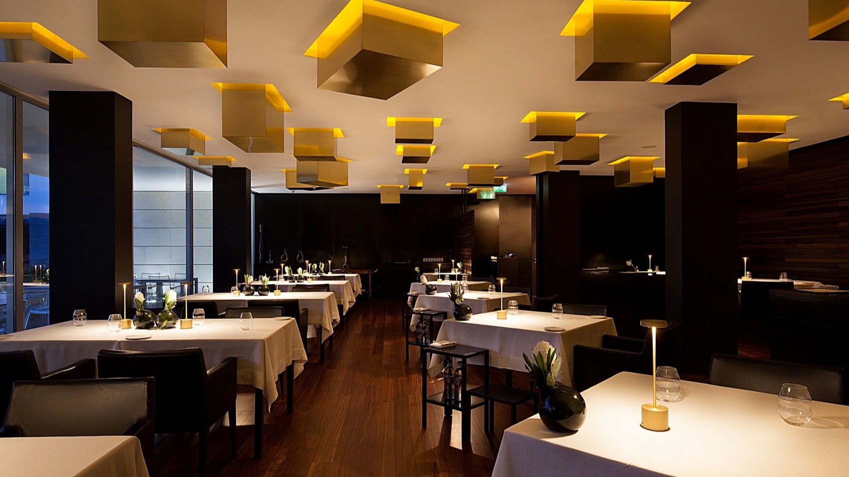 FT Restaurant Room 
