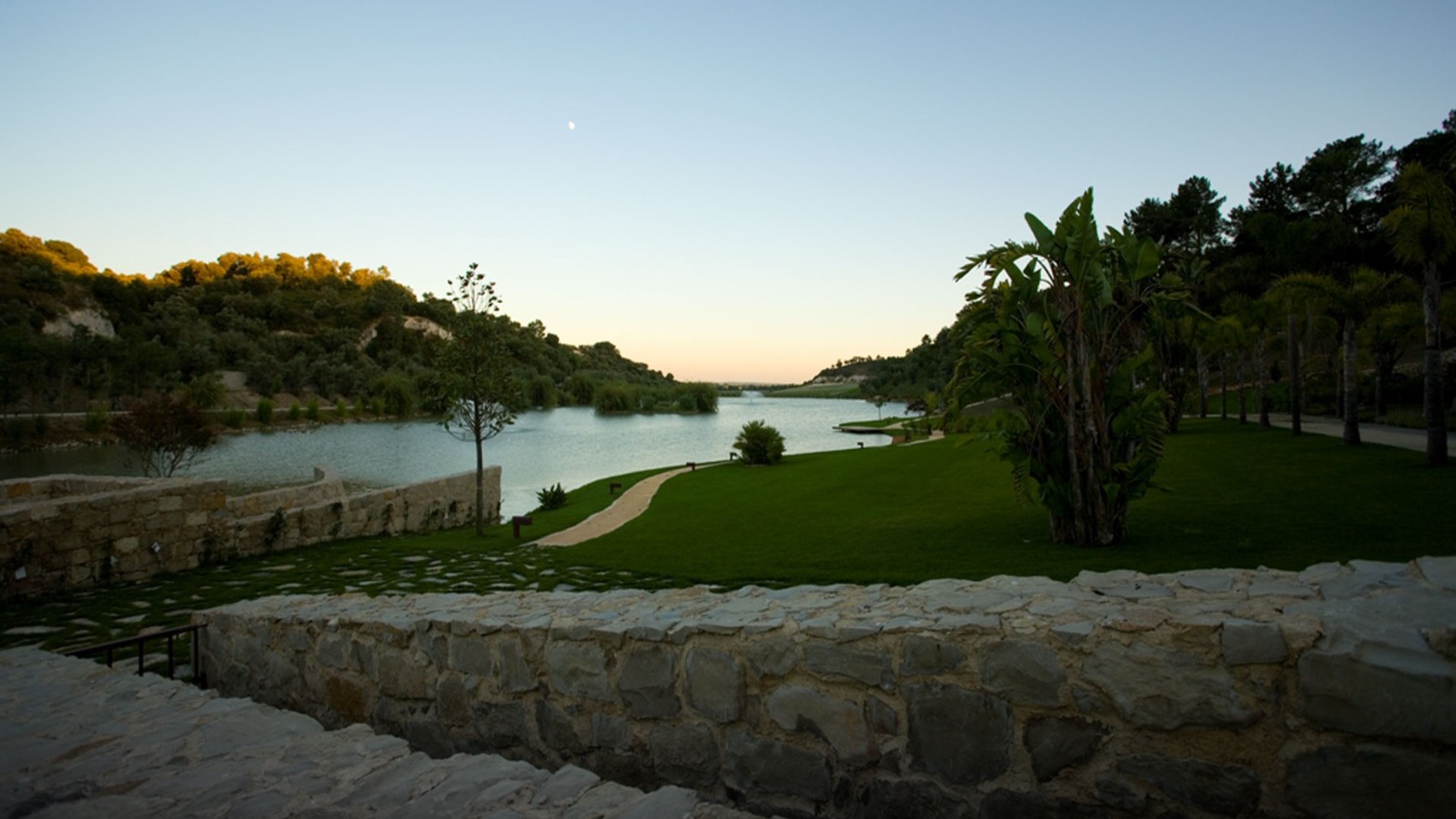 Garden Modern & Hip Wine Estate 