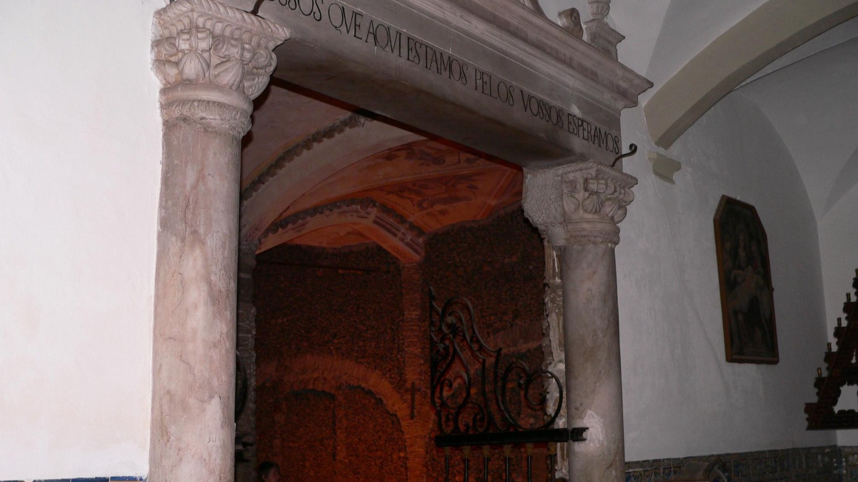 Historical-and-Mystical-Alentejo-bones-chapel-Nuno-Sequeira-André