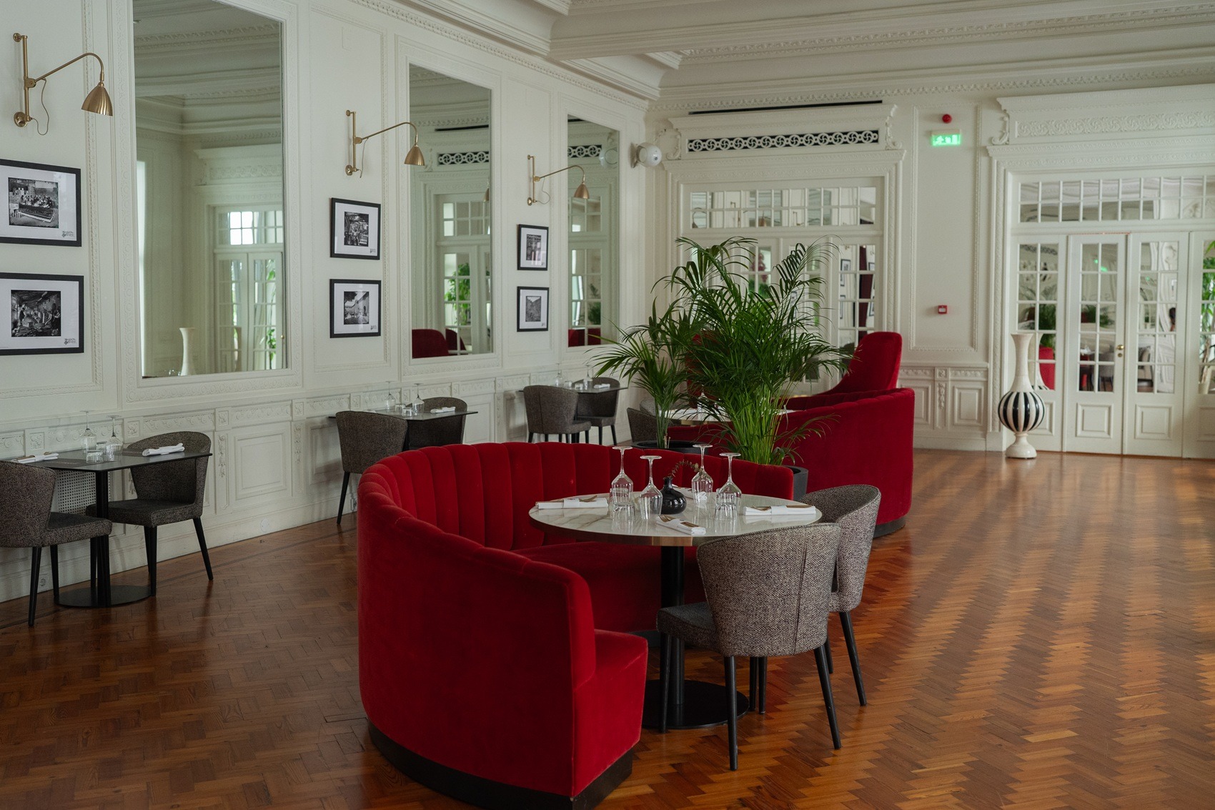 Hospes Infante Sagres Scarlet Gallery Room