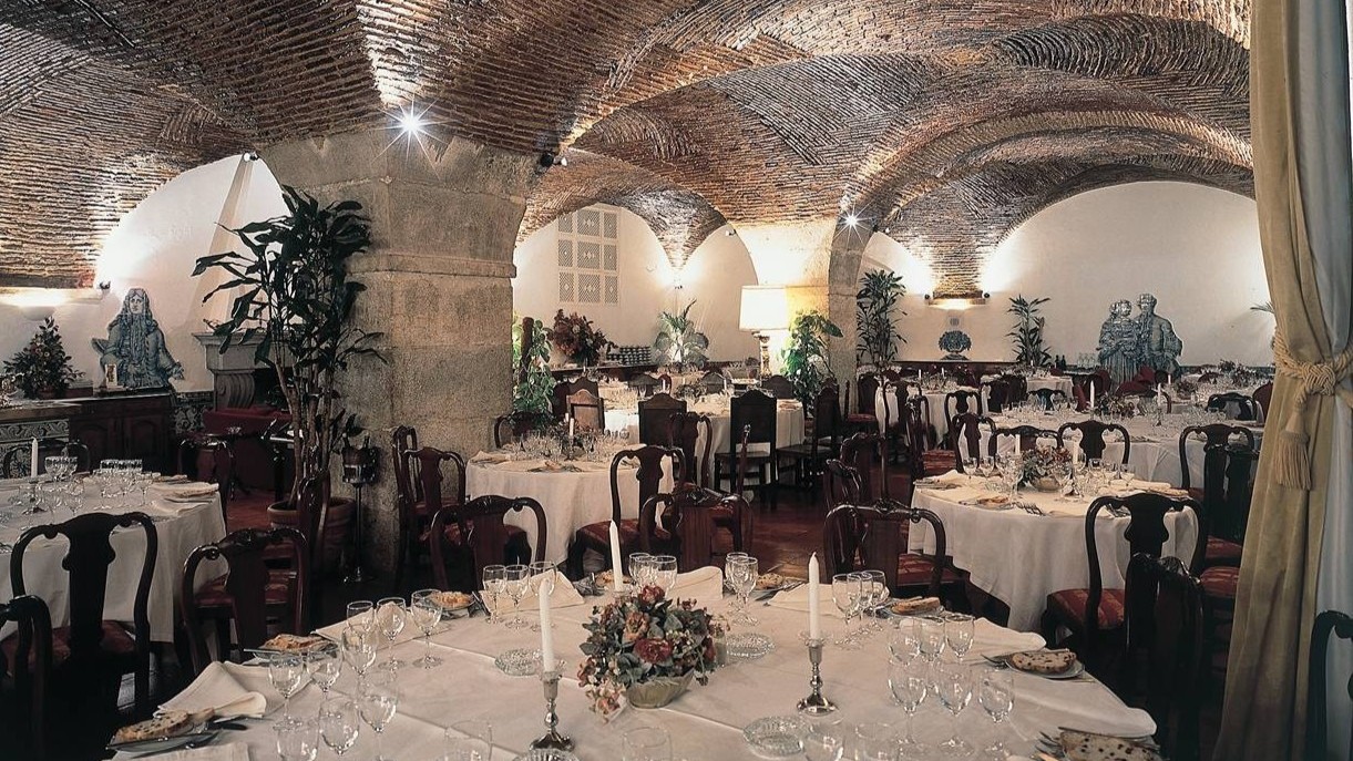 Interior Restaurant - Castle