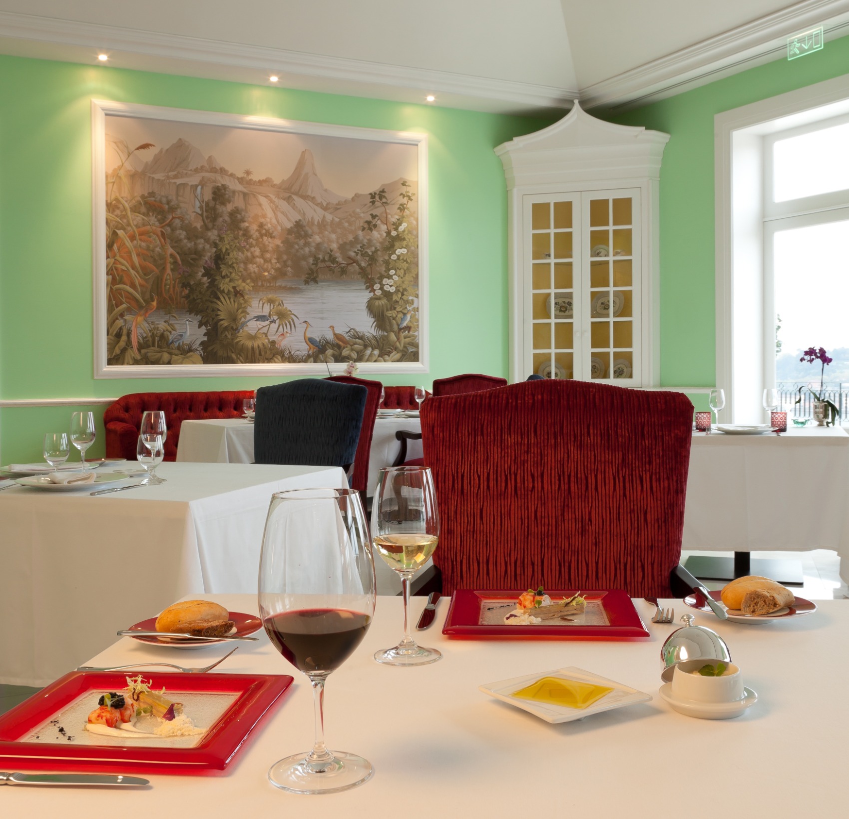 Interior TY Restaurant