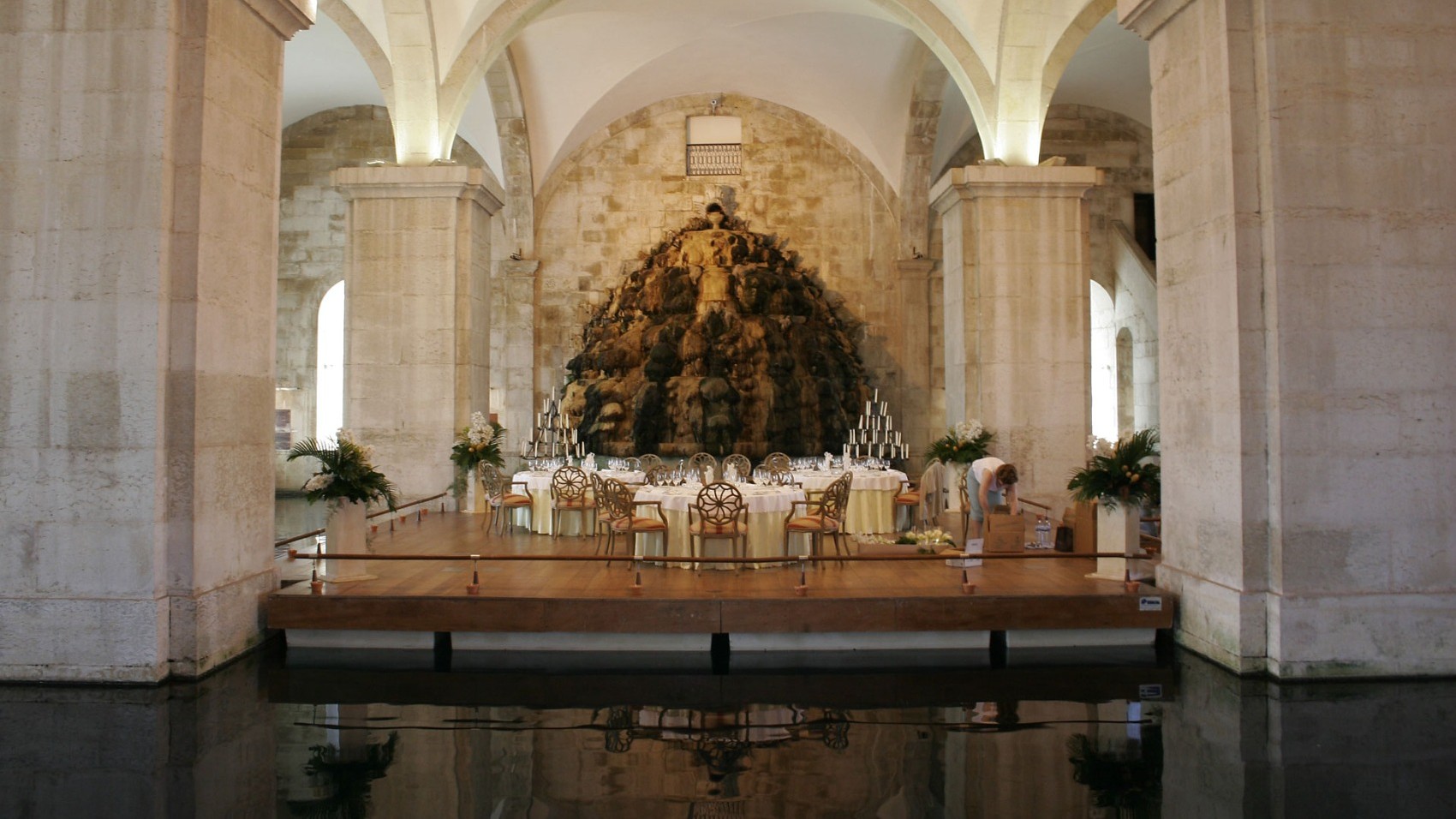 Interior Water Reservoir