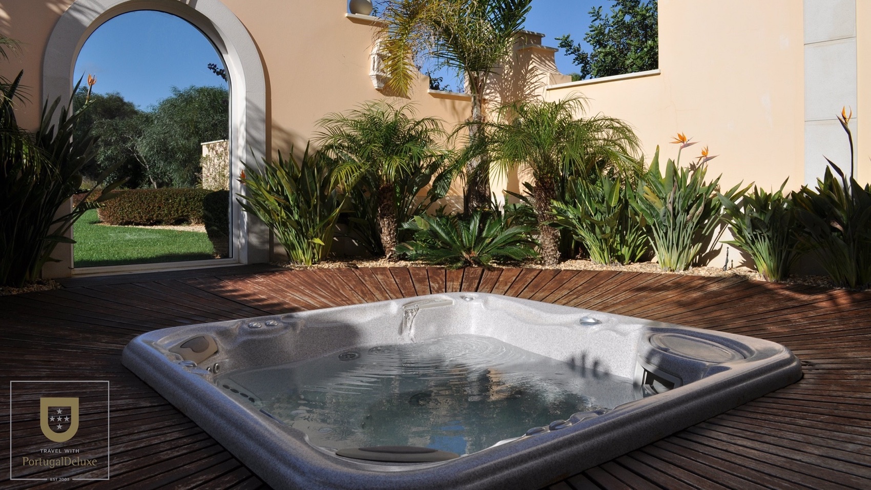 Jacuzzi Villa