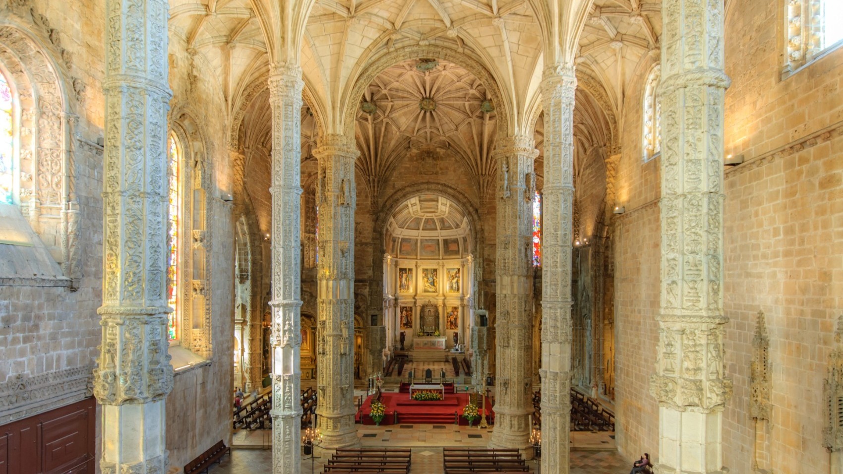 Lisbon-highlights-River-Cruise-jeronimos-monastery-church