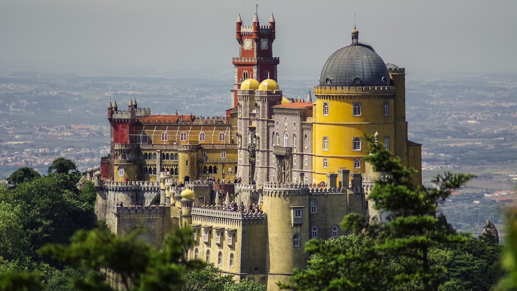 Lisbon-&-Sintra-History-and-Cruise-pena-palace-tour