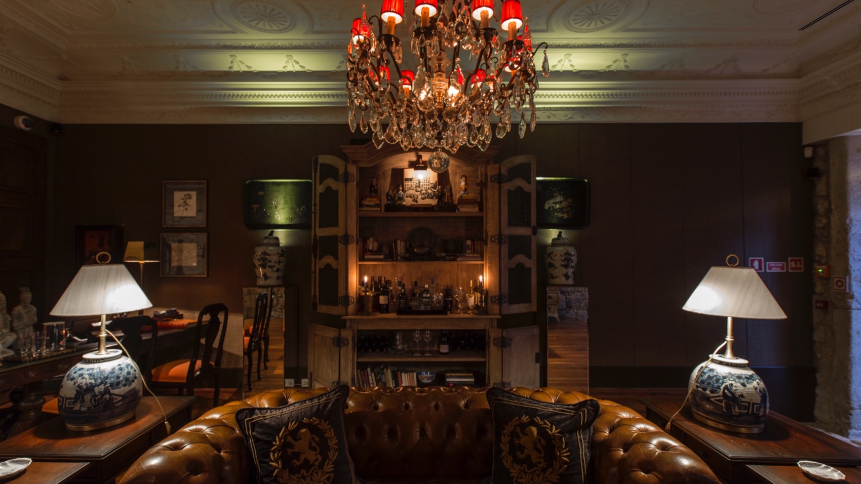 Maison Hotel