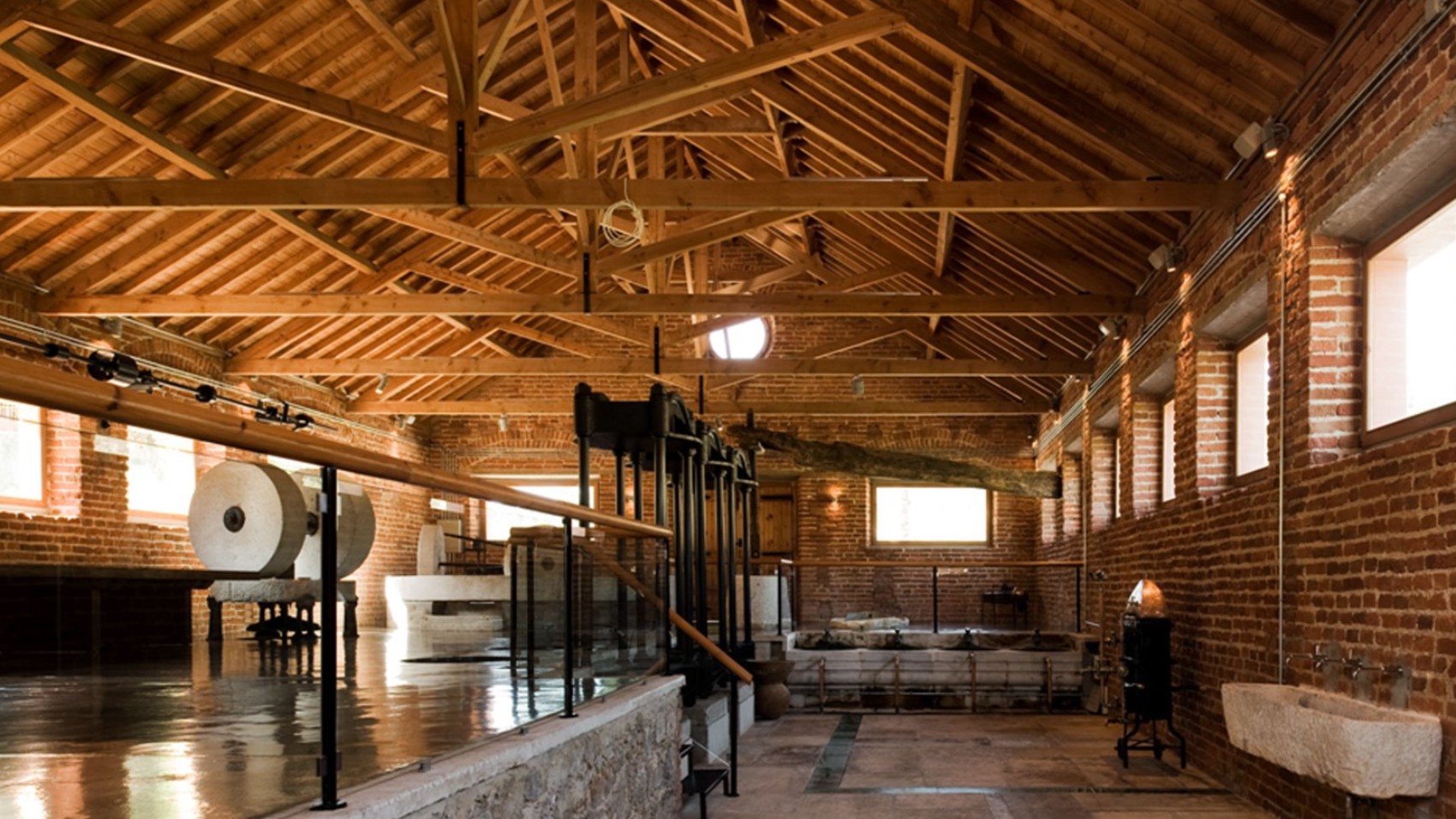 Modern & Hip Wine Estate Statue