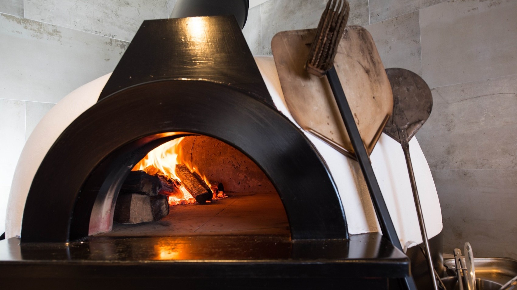 Oven ATA Restaurant