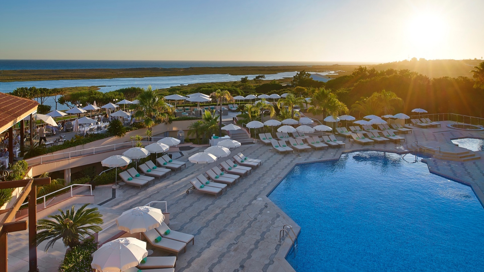 Pool Lago
