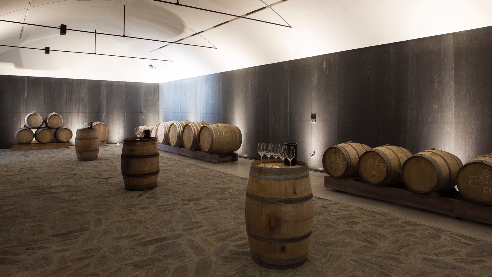 Porto Food Wine Journey ct winery barrels