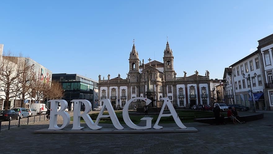 Porto Surrounding With Coimbra Cultural Tour Braga sign
