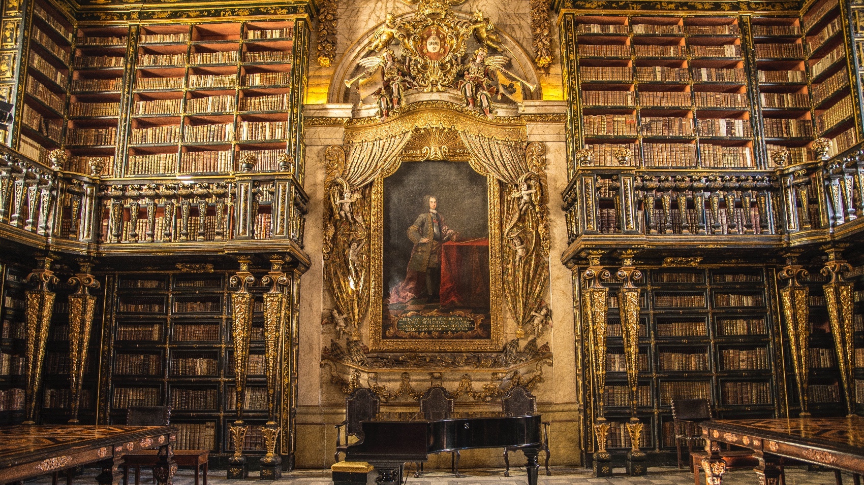 Turismo Centro de Portugal - Porto Surrounding With Coimbra Cultural Tour library