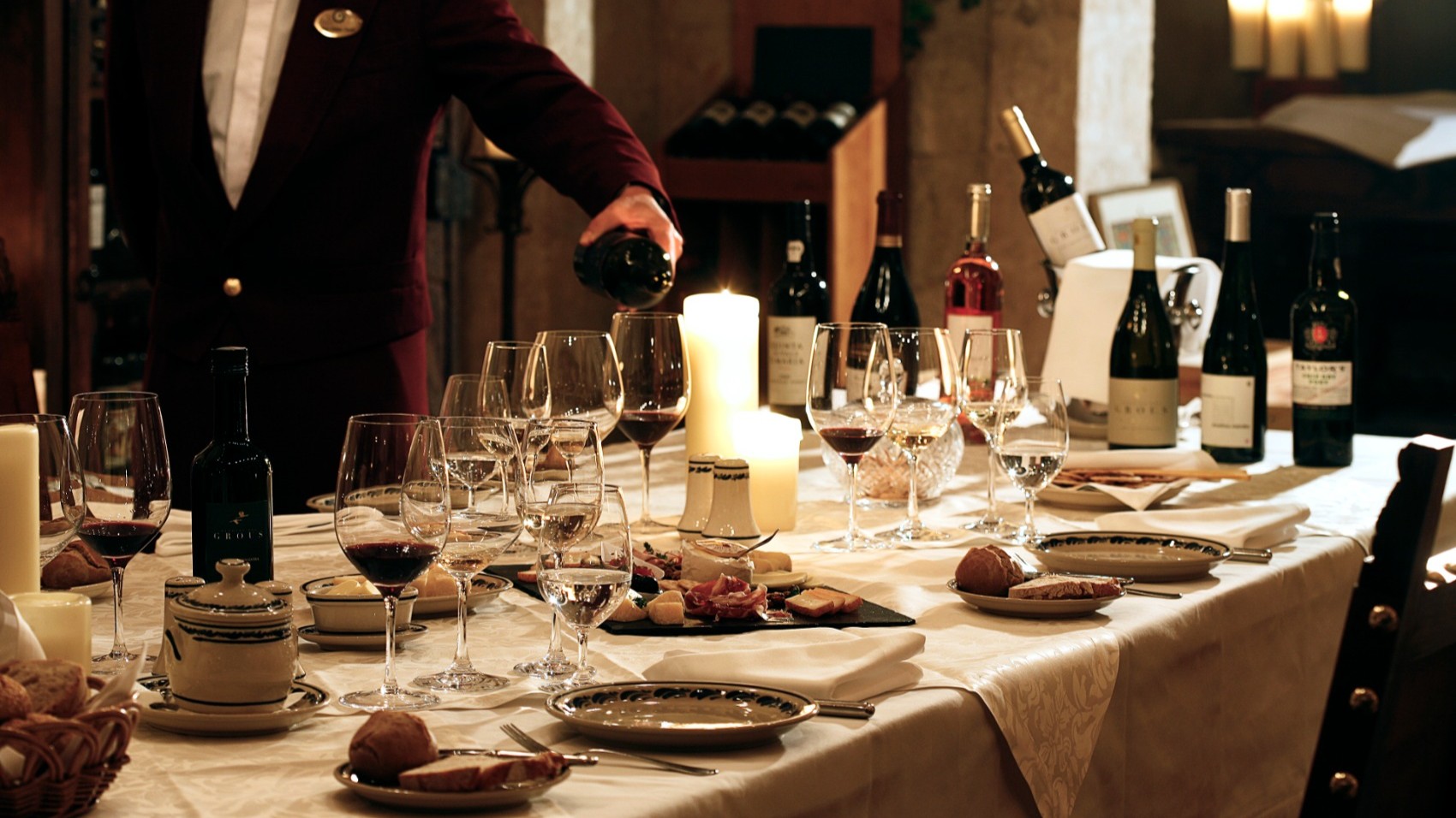 Private Wine Cellar Table