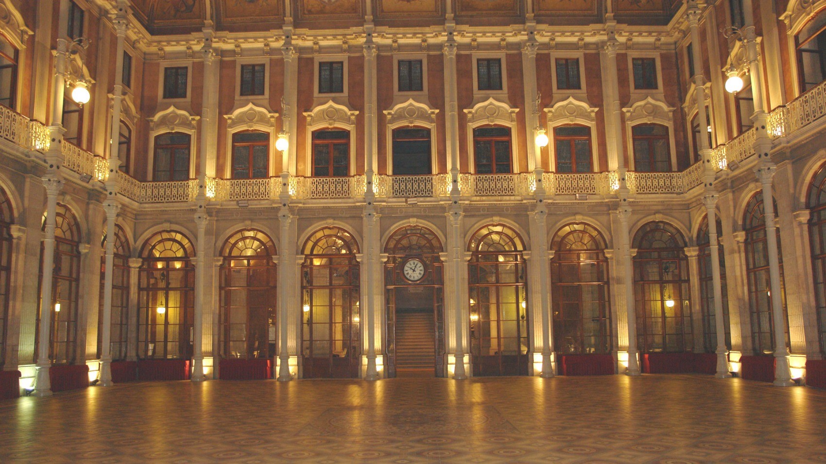 Room 19th Century Palace