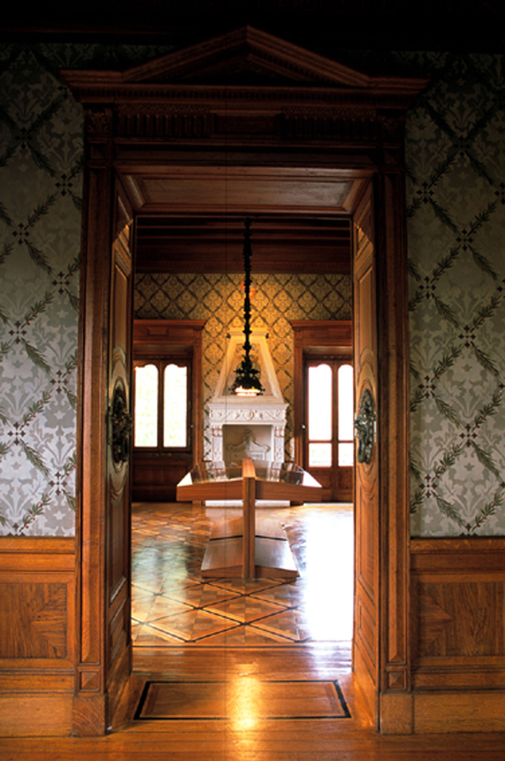 Room 20th Century Palace