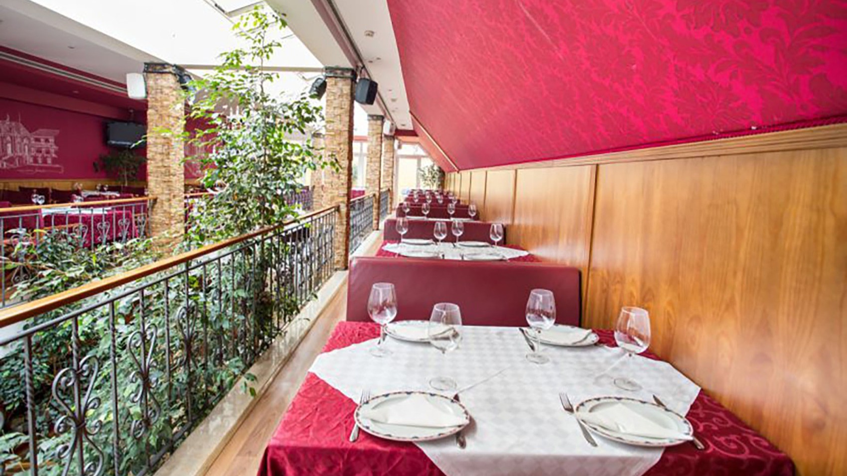 SB Restaurant Interior
