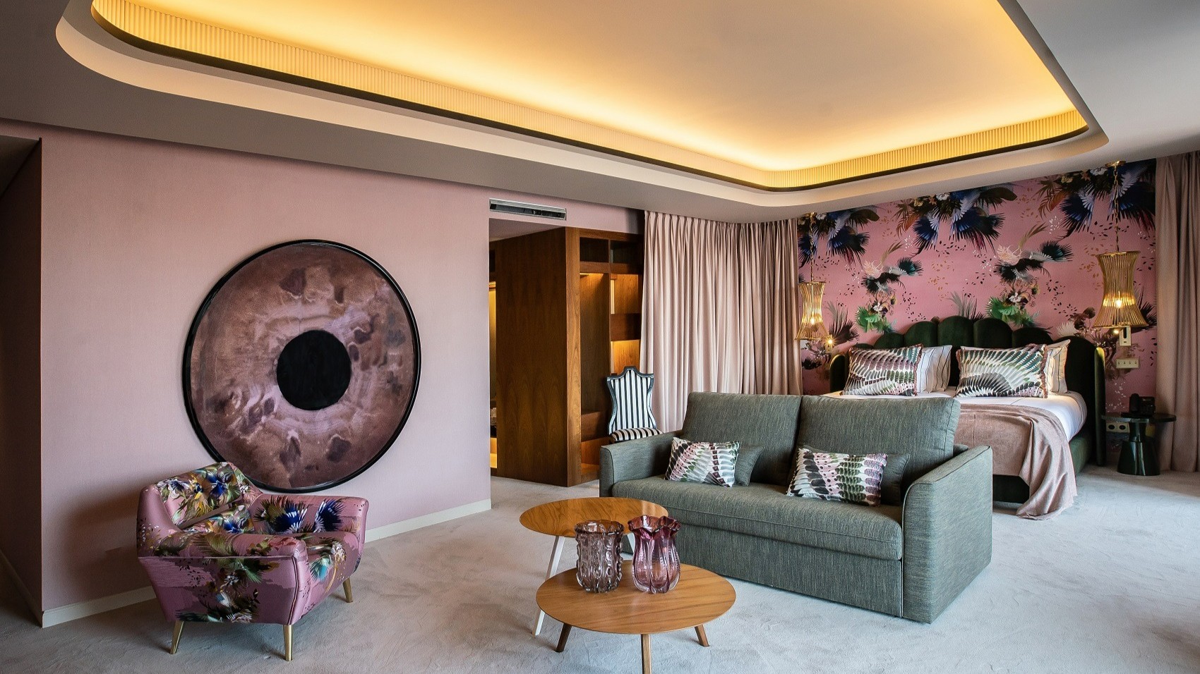 Signature Suite