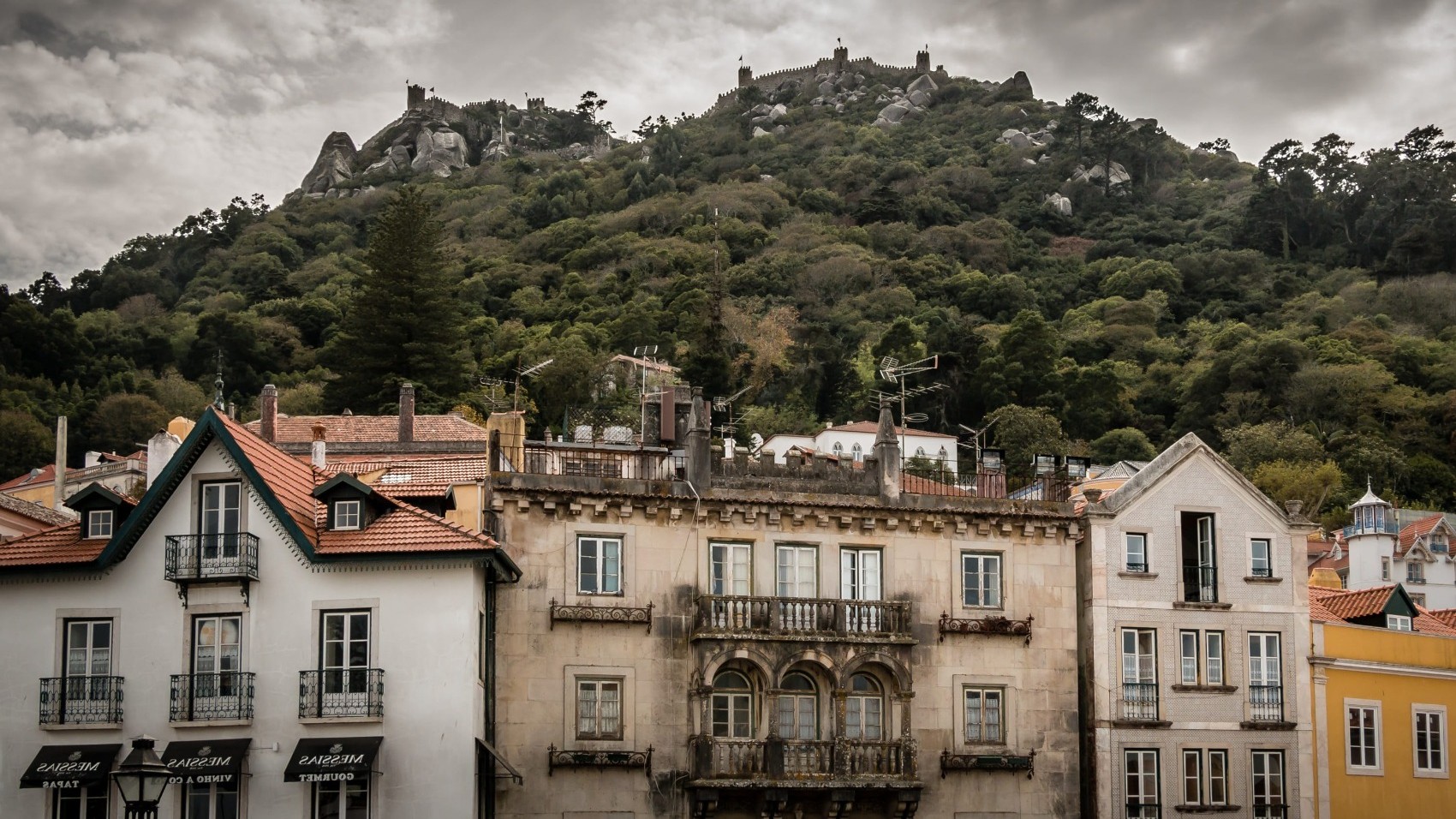 Sintra-Classic-Journey-with-Queluz