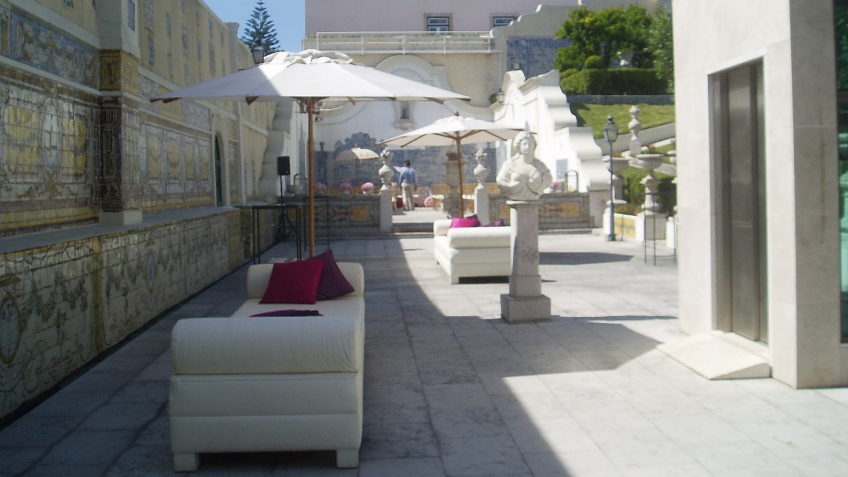 Sofa 17th Century Charming Palace