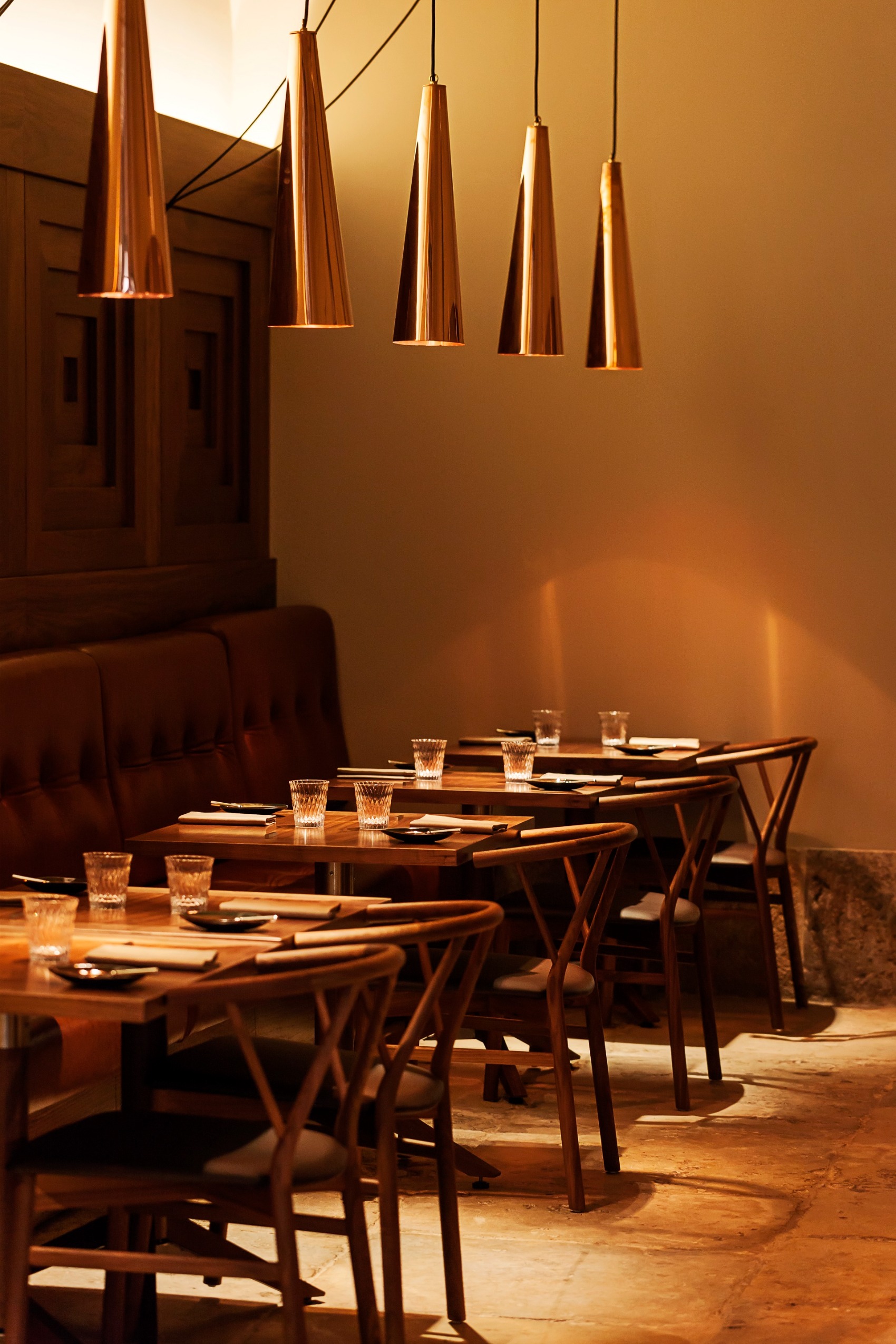 Table AL Restaurant