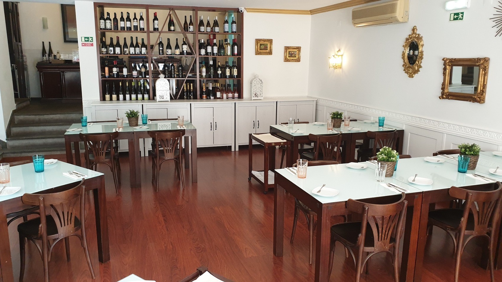 Tables CS Restaurant