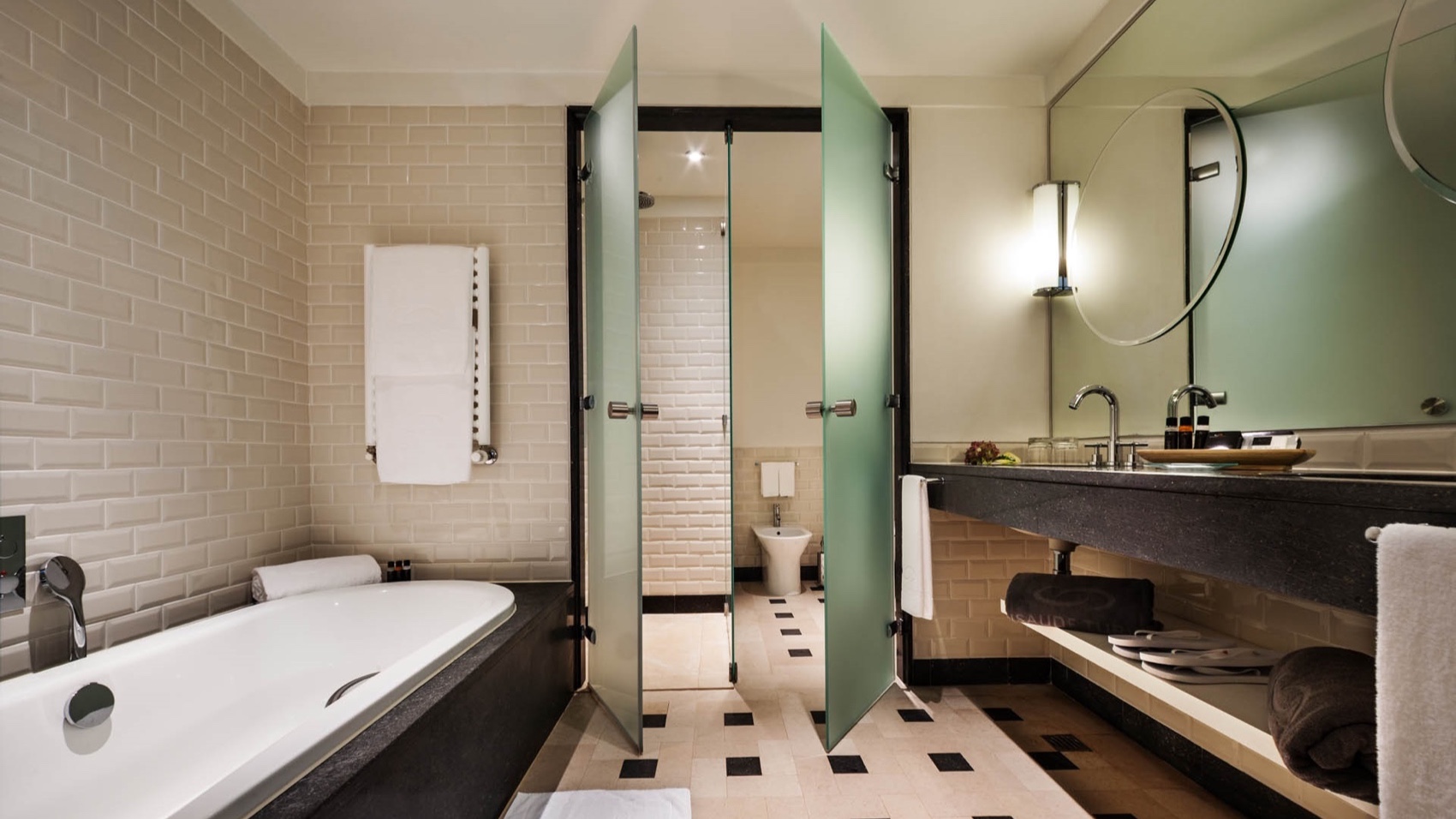 Room Terra