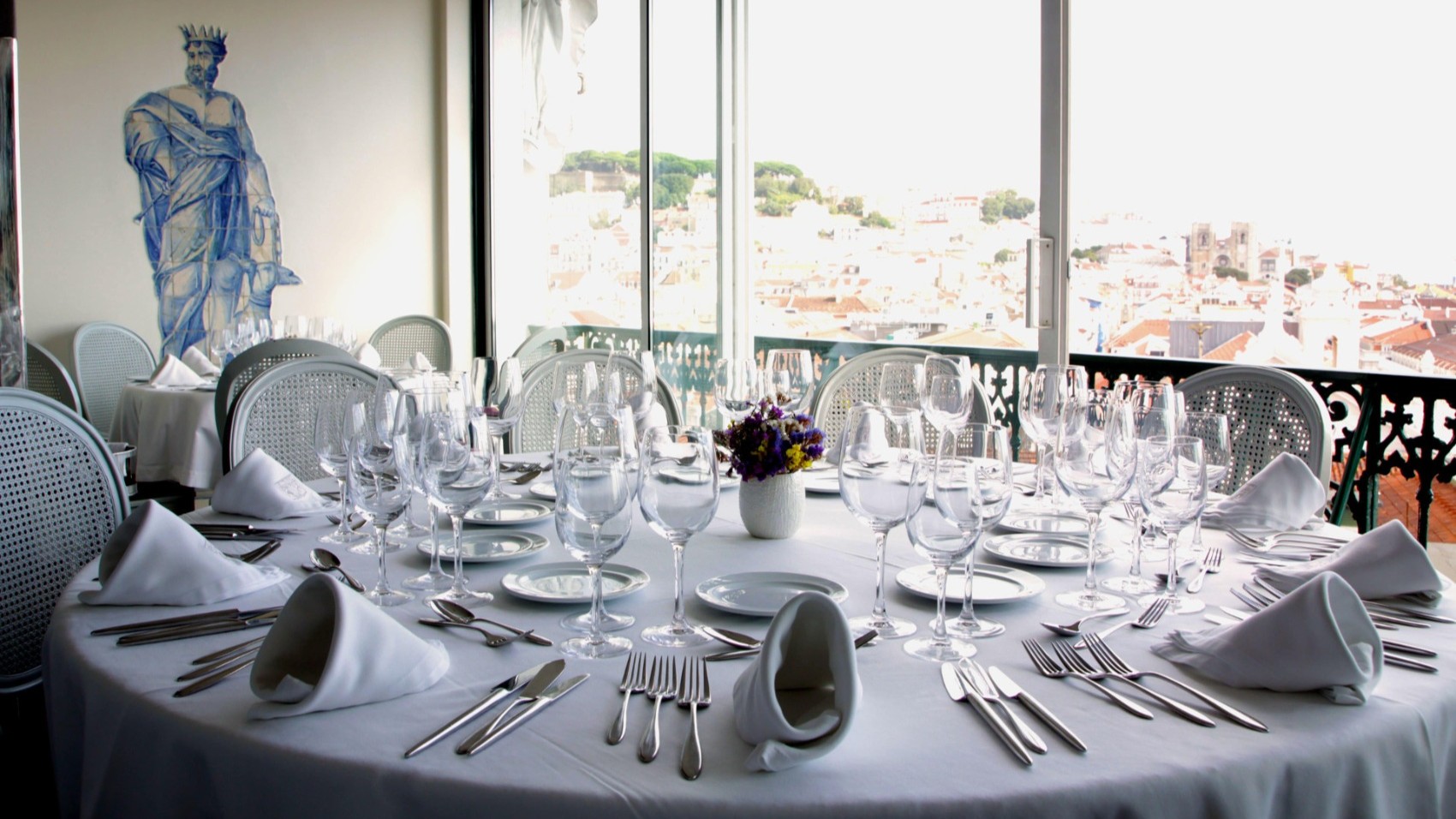 TG Restaurant Table