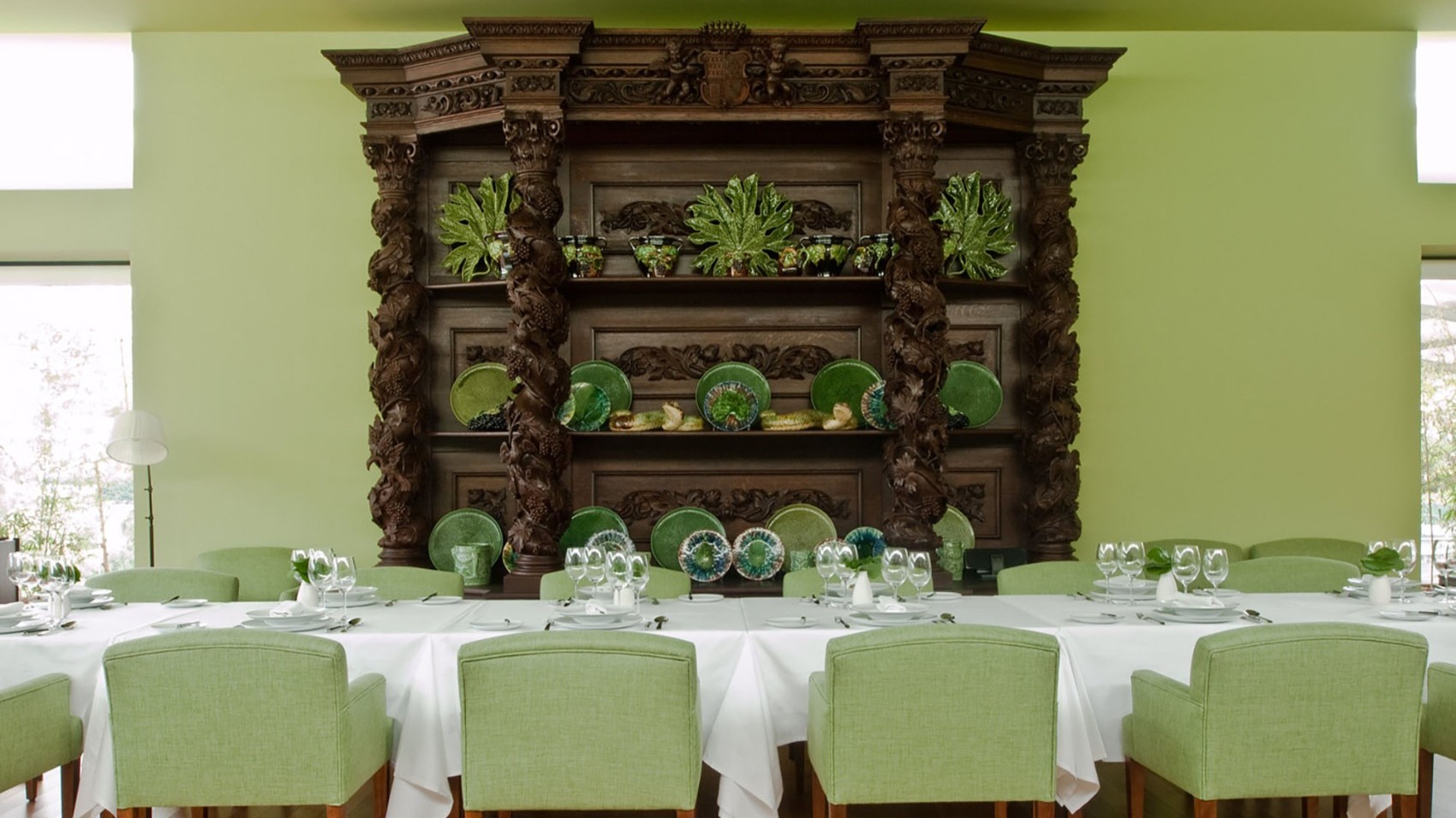 Wall PR Restaurant